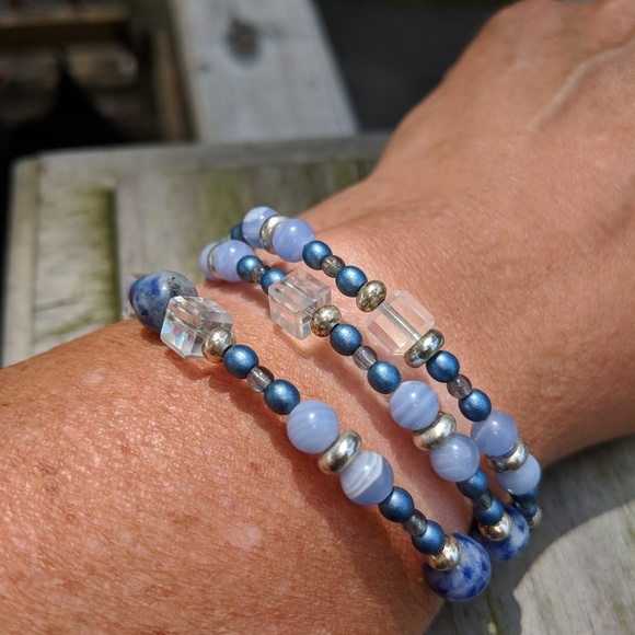 🌹🌼🌷Handcrafted Bracelet - Picture 2 of 3